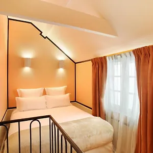 Le Ferdinand - Le Marais Serviced , Paris France
